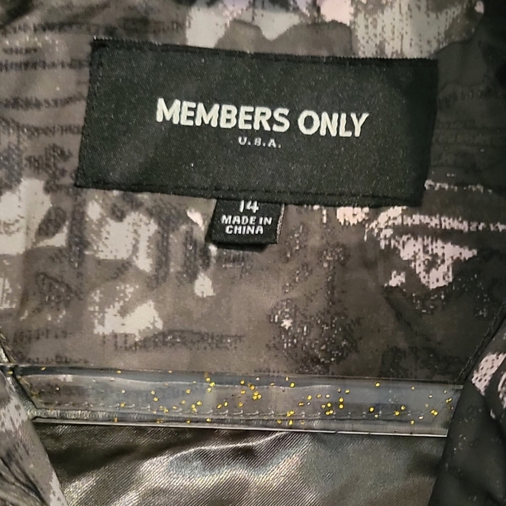 Camo Print Zip-Up Jacket in Olive Green and White - Picture 7 of 7